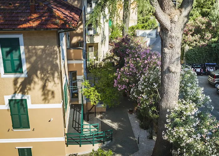 Villa Aurora